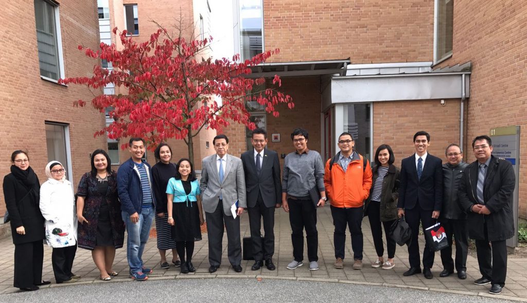 PPI Swedia di Lund bersama Dr. Hassan Wirajuda, Duta Besar Bagas Hapsoro, KBRI Stockholm, dan Kemlu RI