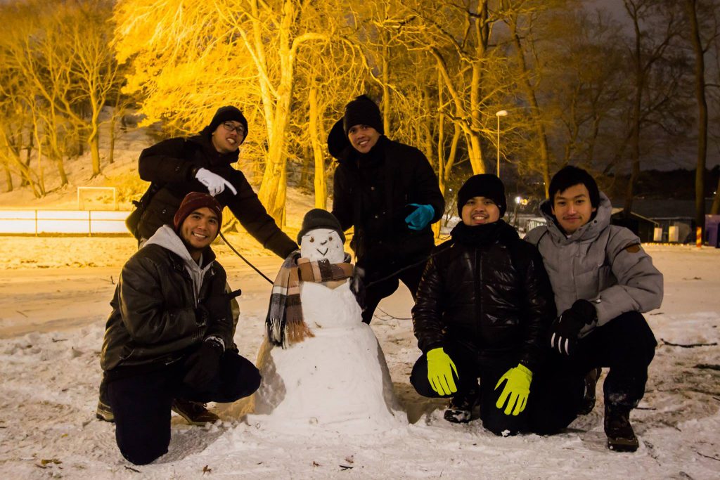 Mahasiswa Indonesia di Stockholm. dari kiri atas: Steve, Puja, Krisna, Martin dan Ian. Foto: Ian